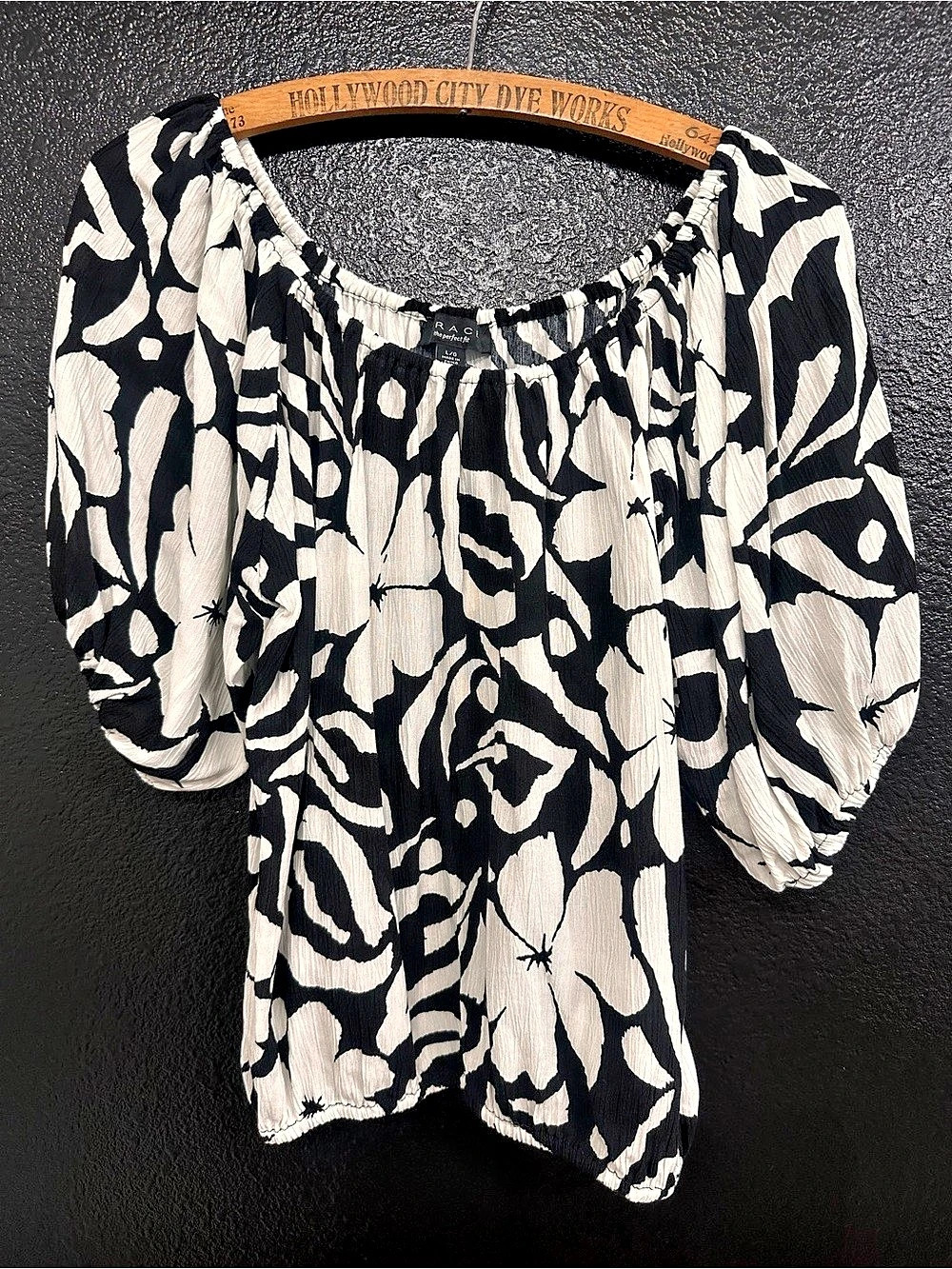GRACE Floral Blouse in Black & White Size Large Like New